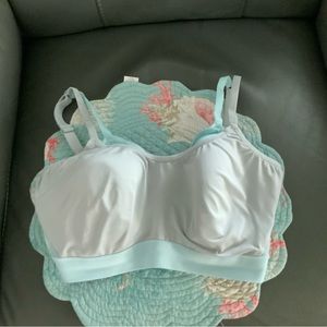 Gravity Contour Underwire Sports Bra
NATORI